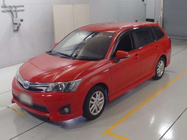 30368 Toyota Corolla fielder NKE165G 2014 г. (CAA Chubu)